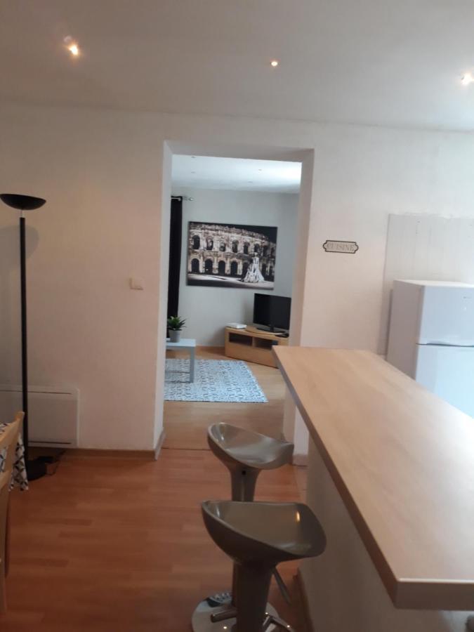 5 Minutes Des Arenes, Parking Gratuit, 6 Couchages Nîmes Eksteriør billede