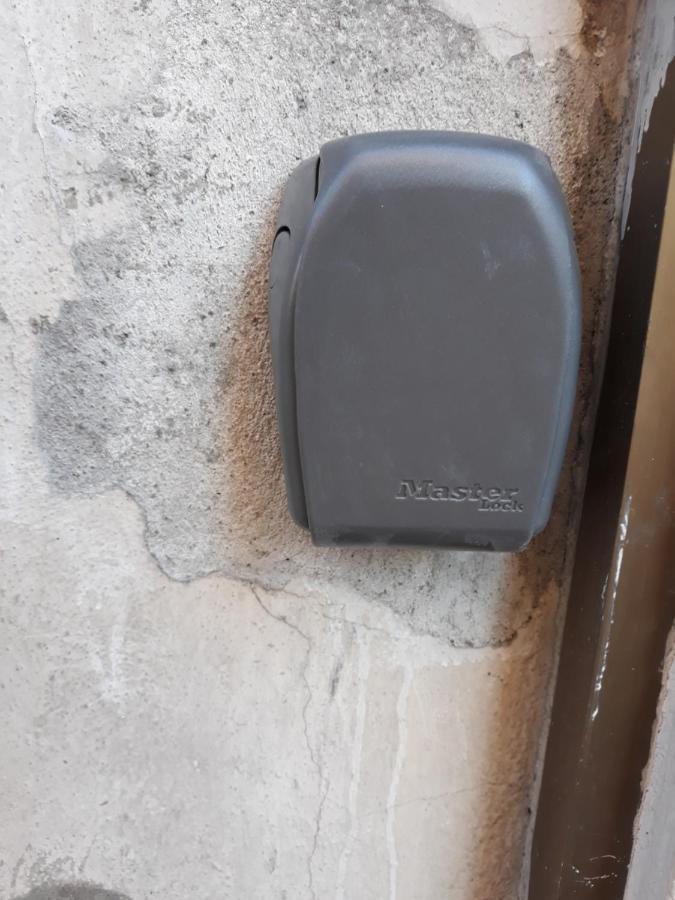 5 Minutes Des Arenes, Parking Gratuit, 6 Couchages Nîmes Eksteriør billede